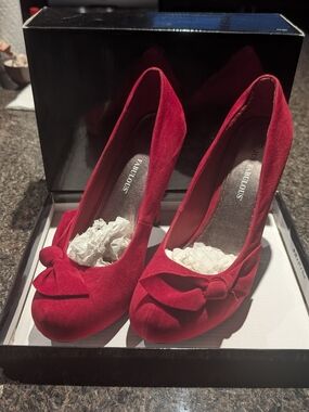 Red Bow Suede Pumps - Women Shoes
